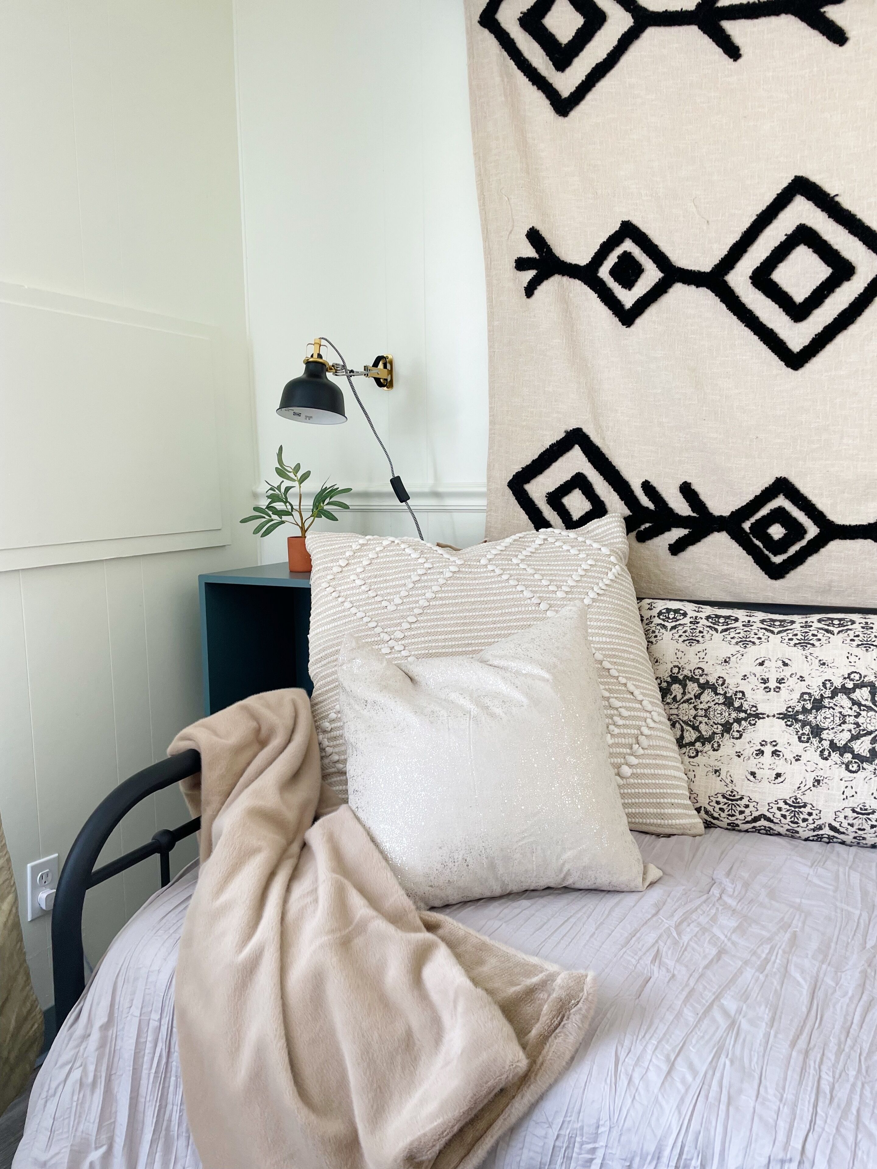 Suite 105 | 1 Bed/1bath + Living & Kitchen , Cozy and eclectic Sault Ste. Marie Suite