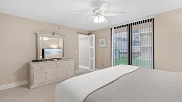 3 makuuhuonetta, työpöytä, ilmainen Wi-Fi, vuodevaatteet