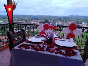 Couples dining - Hotel Las Rocas Resort (Villanueva)