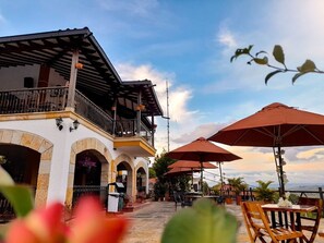 Front of property - Hotel Las Rocas Resort (Villanueva)