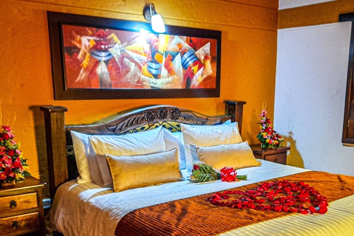 Deluxe Studio Suite (Las Rocas) | Minibar, in-room safe, laptop workspace, WiFi (free)