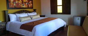 Minibar, in-room safe, laptop workspace, free WiFi - Hotel Las Rocas Resort (Villanueva)