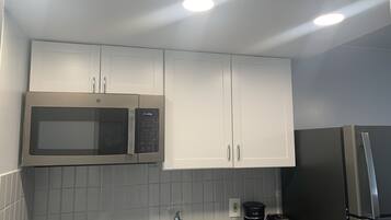 Coffee/tea maker, fridge, microwave, toaster