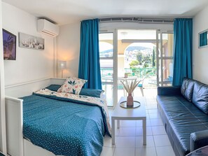 1 bedroom, internet - Le Belvédère (R8 240) by Interhome (Agay Village Cap Esterel)