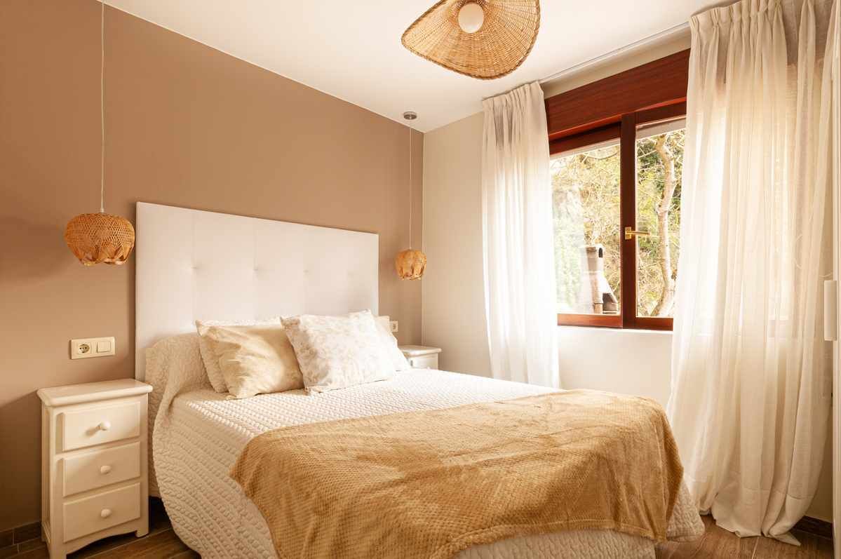 2 chambres, fer et planche à repasser, draps fournis