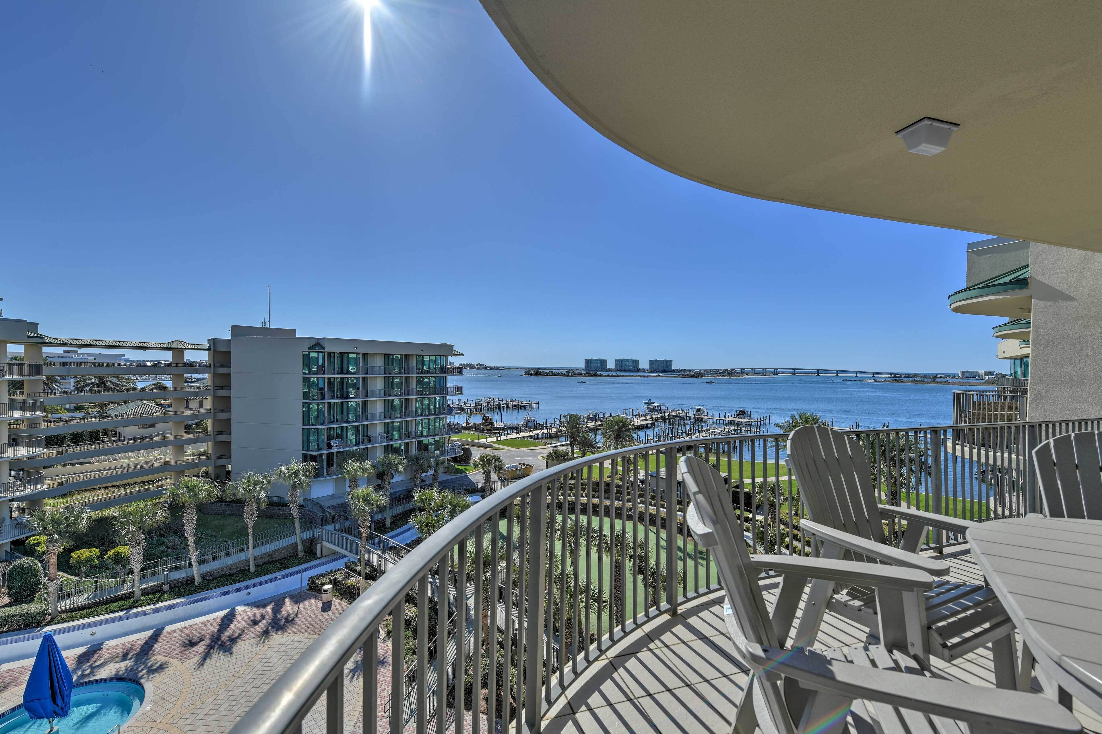 Top Floor Condo w/ Resort-Style Amenities!