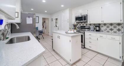 Golden Racehorse | Luxury Mid-Century Modern Home | Pet-Friendly Retreat