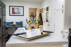 Interior - Golden Racehorse | Luxury Mid-Century Modern Home | Pet-Friendly Retreat (Hot Springs)
