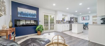 Golden Racehorse | Luxury Mid-Century Modern Home | Pet-Friendly Retreat