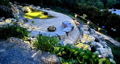 Hanging Garden On Mernda- Mountain view retreat