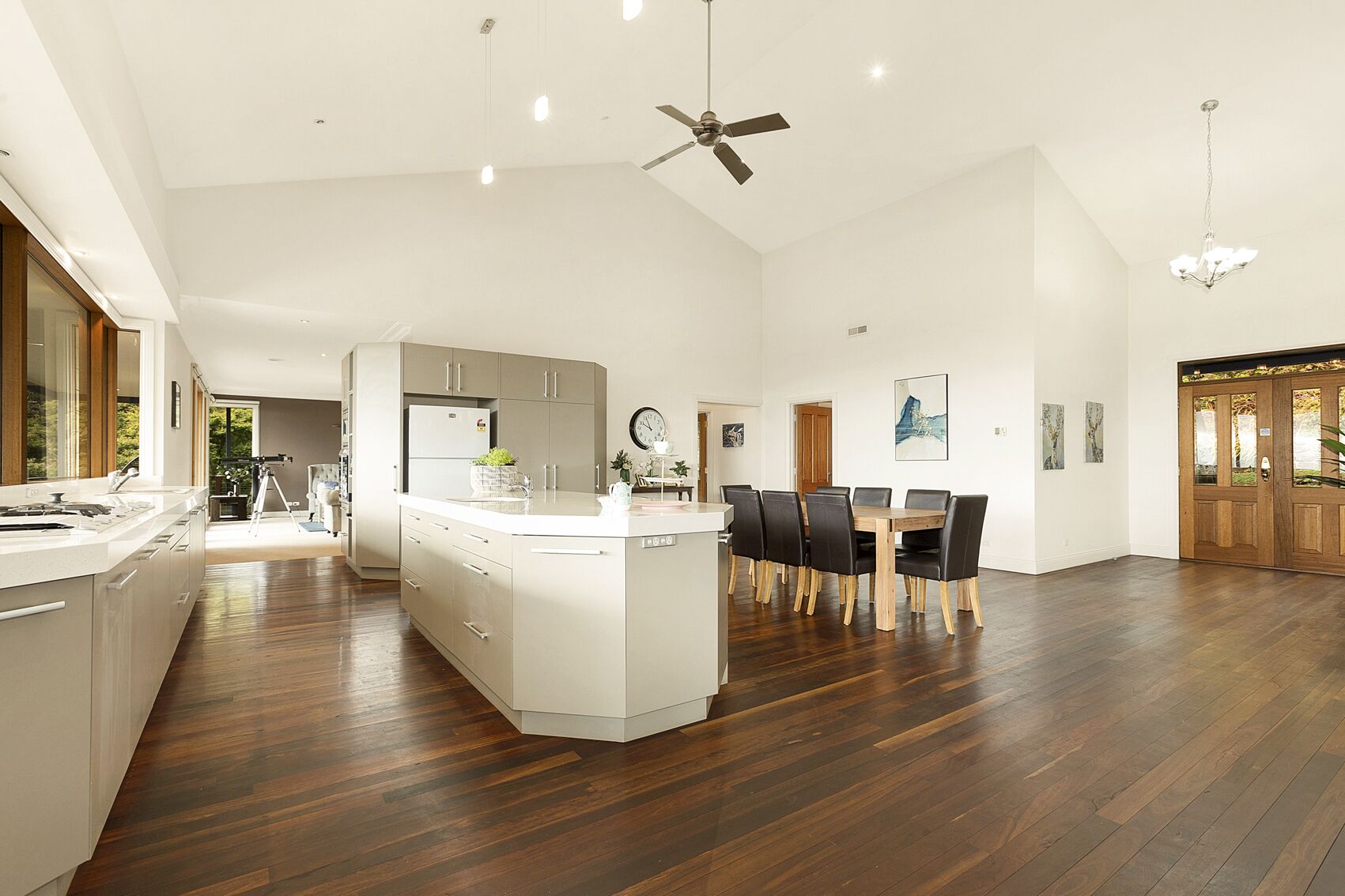 Hanging Garden On Mernda- Mountain view retreat  — image 13