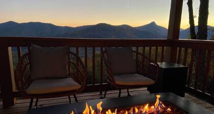 Sapphire Retreat w/ Views, Fire Pit, & Lake Access