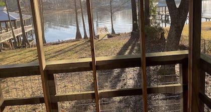 Waterfront two bedroom cottage with ample parking