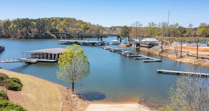 My Serenity on Smith Lake - Crane Hill , AL