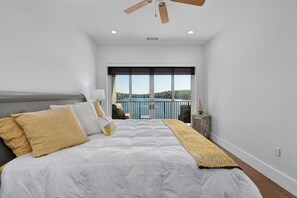 3 habitaciones, escritorio, tabla de planchar con plancha y wifi gratis 