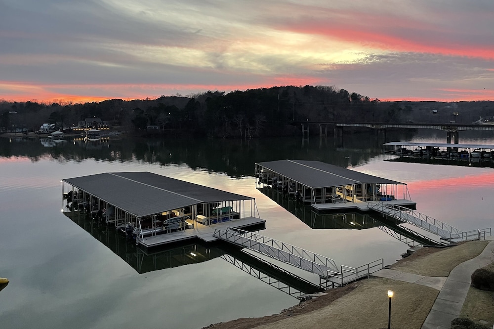 My Serenity on Smith Lake - Crane Hill , AL