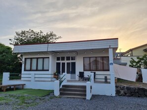 Exterior - Jeju Gongwoodang Pension (Seogwipo)