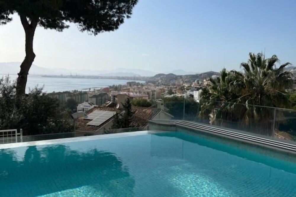 LU&CIA VILLA INFINITY