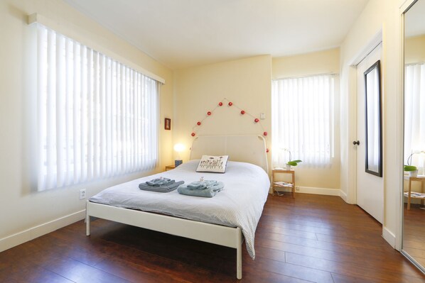 1 bedroom, desk, iron/ironing board, travel cot