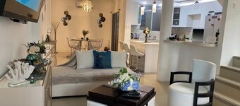 Luxury 4 bedroom Villa, beach, pool,BBQ, Mall