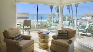 Smart-TV, Kamin, Netflix, DVD-Player