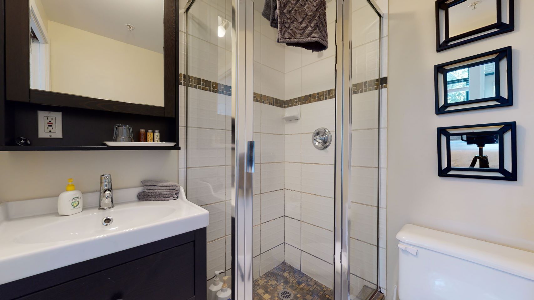 Lovely 2 bedroom condo in Whistler village