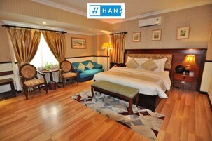 Habitación Deluxe doble, 1 cama de matrimonio, no fumadores, vistas a la ciudad