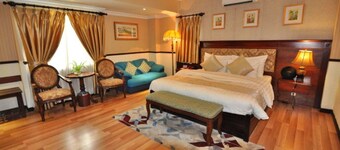 S79 Saigon Garden Hotel