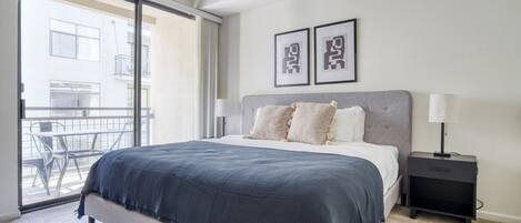 2 habitaciones, tabla de planchar con plancha, wifi y ropa de cama