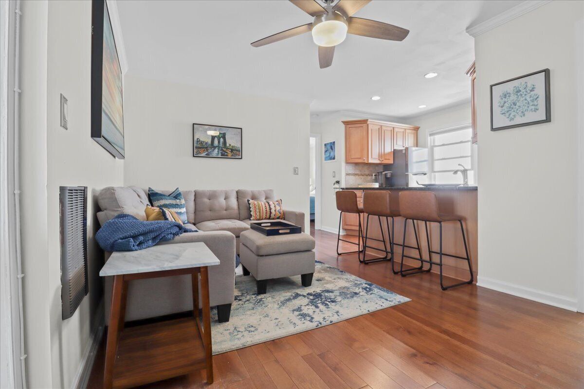 2 Bedroom Condo one block from the beach