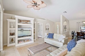 Een televisie en een kantoor