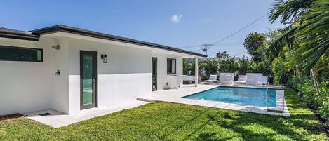 Piscine extérieure, piscine chauffée