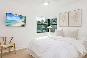 3 Schlafzimmer, Schreibtisch, Bügeleisen/Bügelbrett, Reisekinderbett