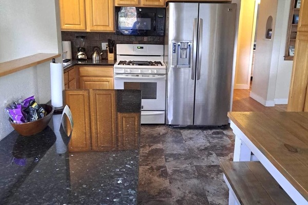 Refrigerador, microondas, horno, placa de cocina