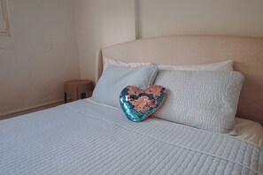 1 bedroom, desk, iron/ironing board, free WiFi