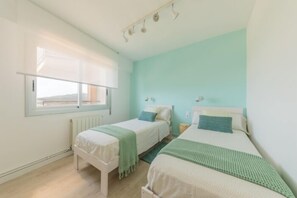 1 bedroom, internet, bed sheets
