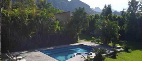 Alberca al aire libre