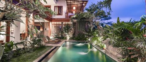Outdoor pool, sun loungers
