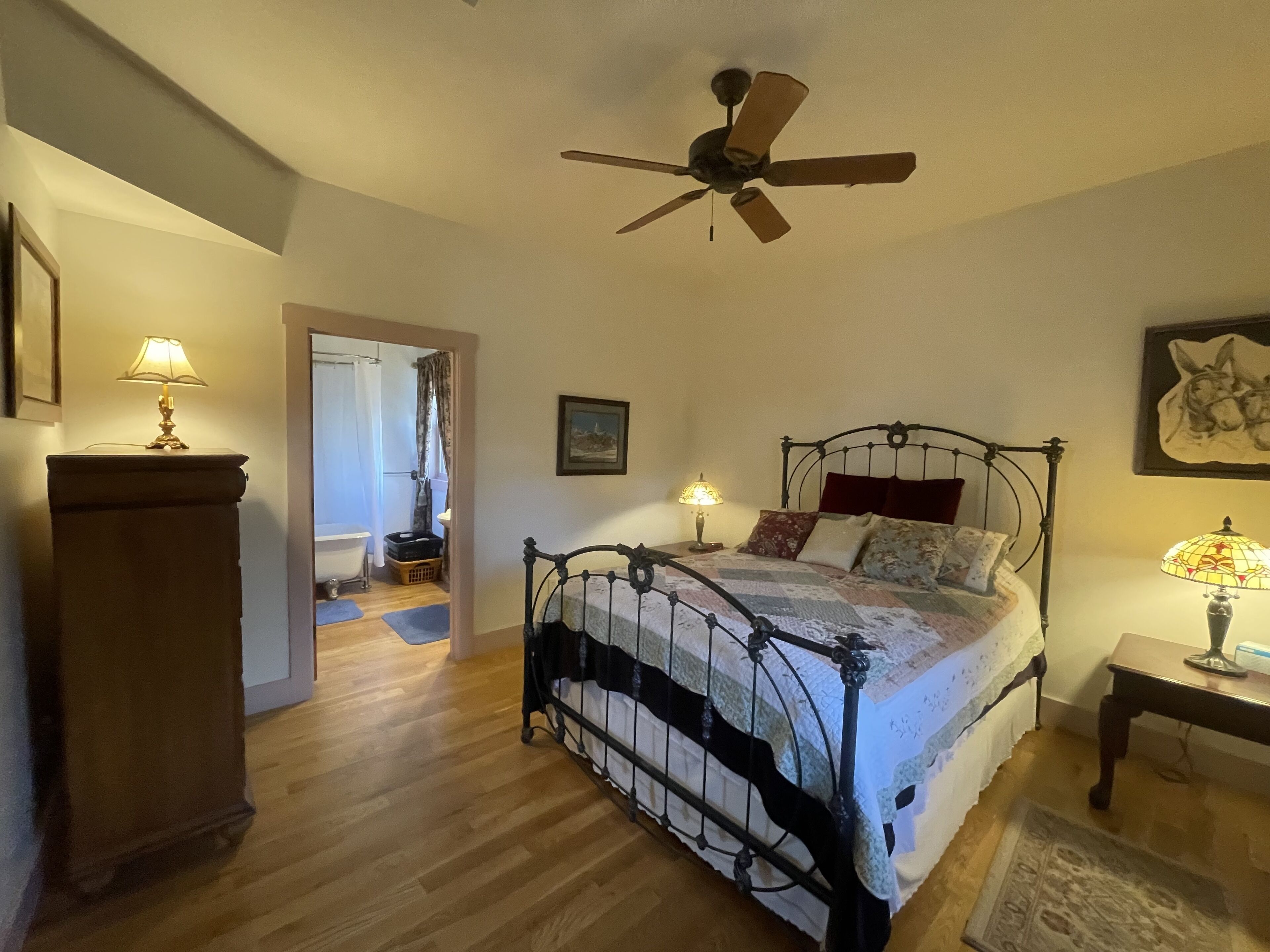 The Wyatt Earp House - 1 block from OK Corral