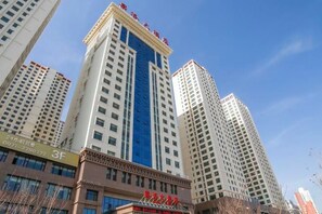 Unclassified image, 4 of 100, button - Guoluo Hotel (Xining)
