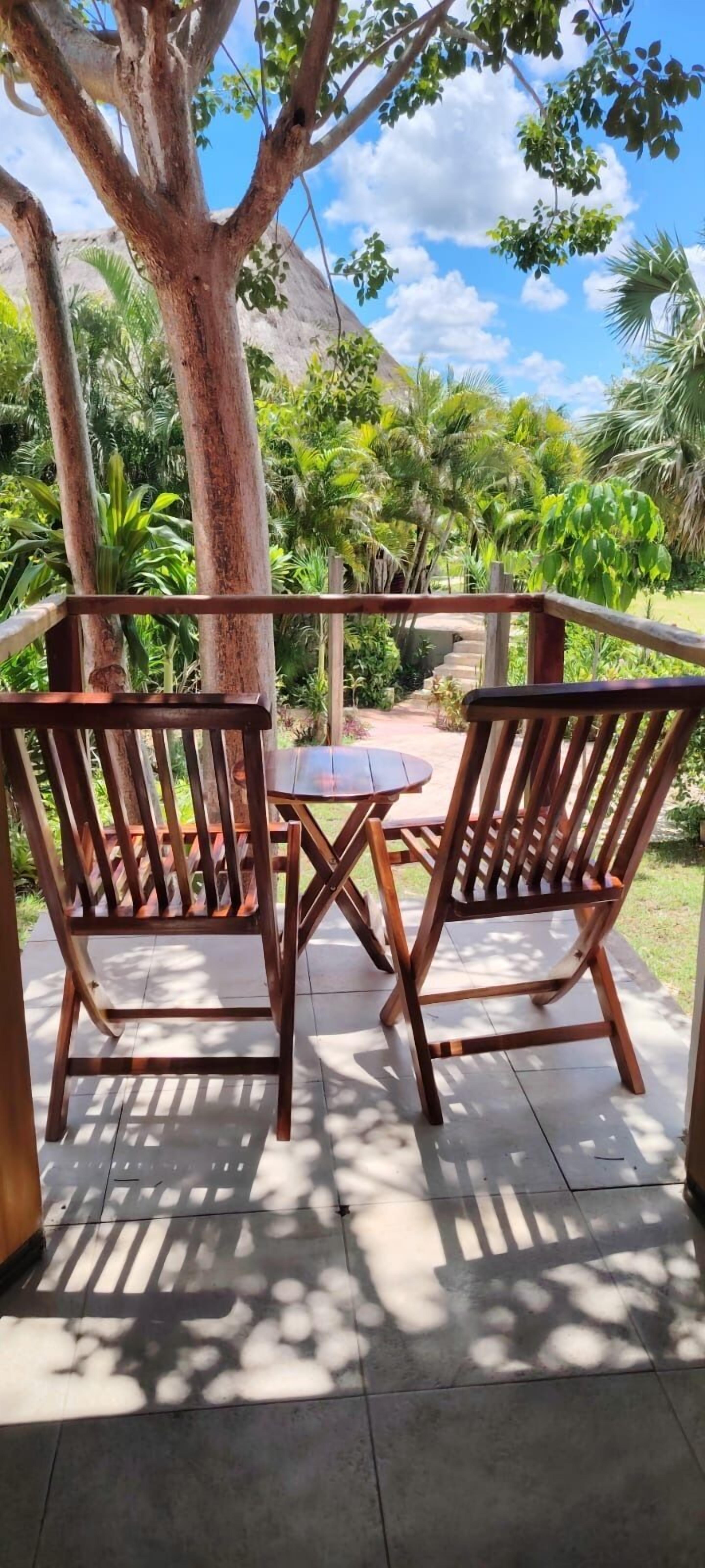 Habitación individual Deluxe, 1 cama King size, tina, vista al jardín | Ropa de cama de alta calidad, edredón y camas Select Comfort 