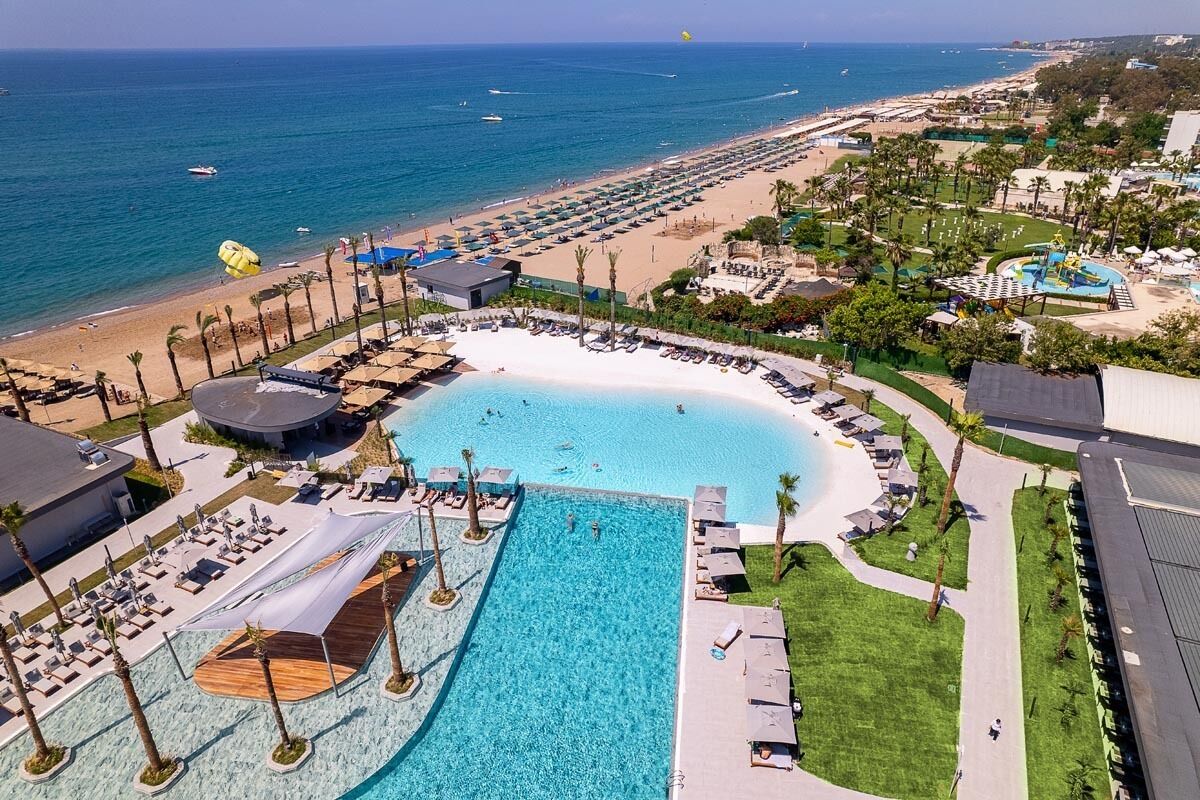 Privat strand, fridykking, vannski og brettseiling