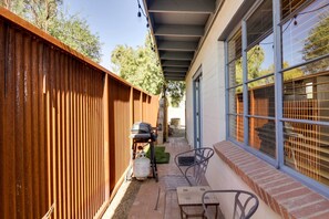 Terrace/patio - Adorable Tucson Studio w/ Gas Grill & WiFi! (Tucson)