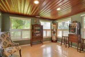 Interior - Riverfront Getaway w/ Hot Tub & Game Room! (New Port Richey)