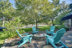 Property grounds - Riverfront Getaway w/ Hot Tub & Game Room! (New Port Richey)