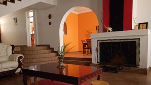 Executive House | Living area - Stay.Plus karen Party House (Nairobi)