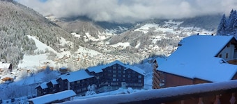2 Rooms at Piste Foot with Parking, St-Jean-d'Aulps
