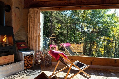 Chalet 'Atmosfera Res Albert' with Mountain Views, Wi-Fi and Garden