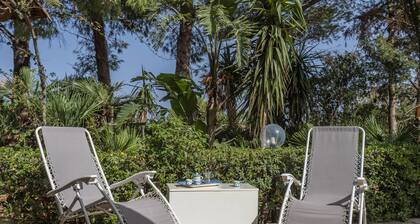 Apartment "Vacanze e Relax Frassino" with Sea View, Garden & Terrace