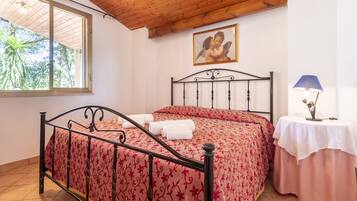 1 chambre, fer et planche Ă repasser, draps fournis